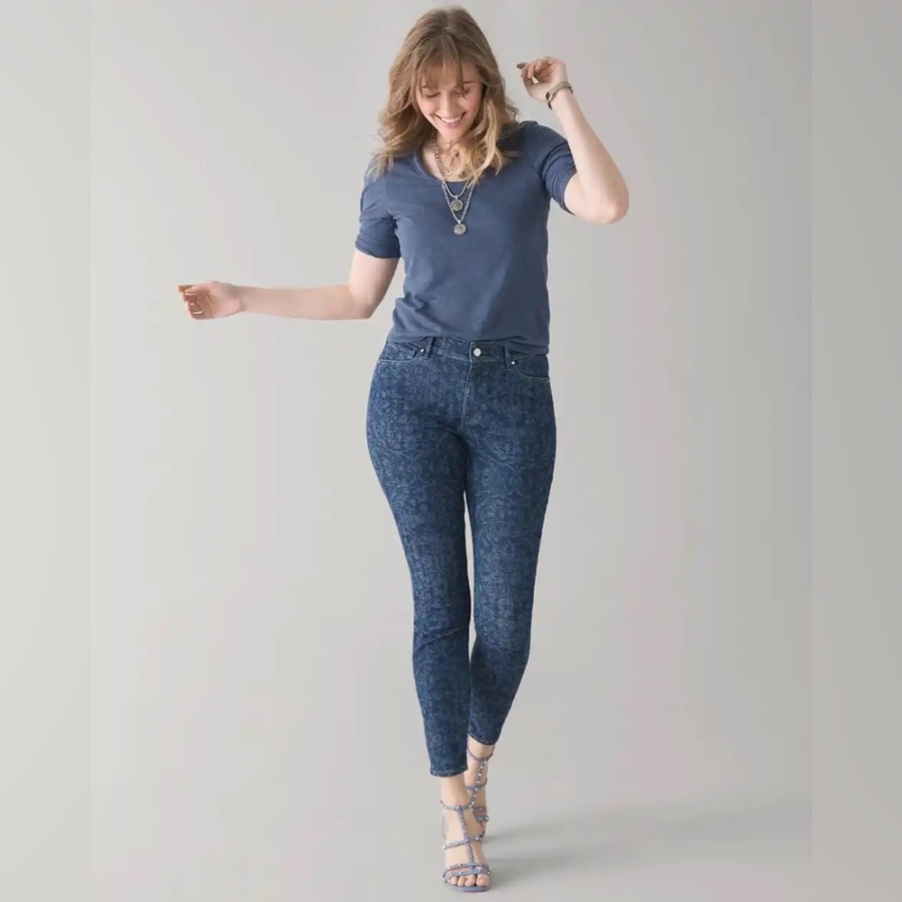 NWT WHITE HOUSE BLACK MARKET Damask Print Everyday Soft Skinny Jeans Sz 0 $99